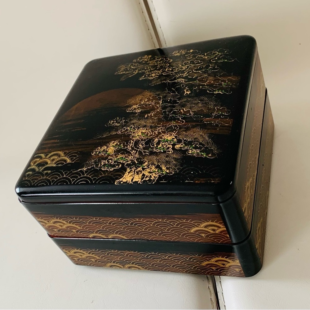 Vintage oriental lacquered box